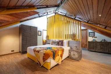 foxing-suite-attic-bedroom.jpeg