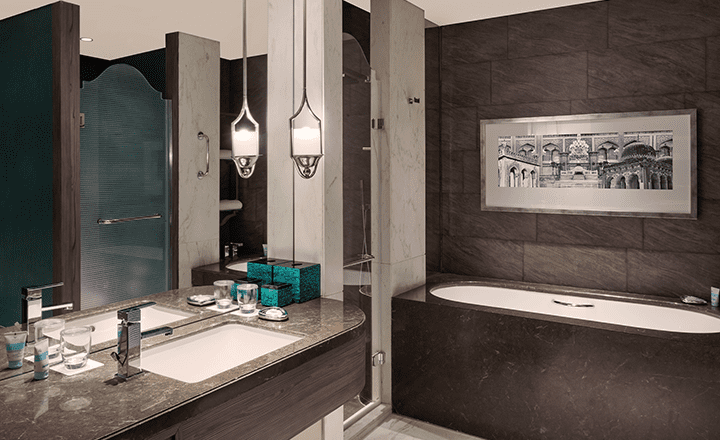 Executive Club Bathroom - ITC Kohenur