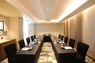 boardroom-u-seating-setup.jpg