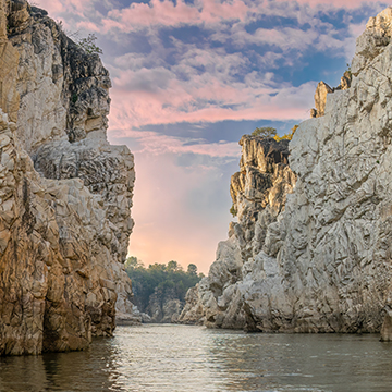 guided-tour-to-bhedaghat.jpg